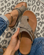 Livia Flat Toe Loop Sandals – Effortless Summer Simplicity