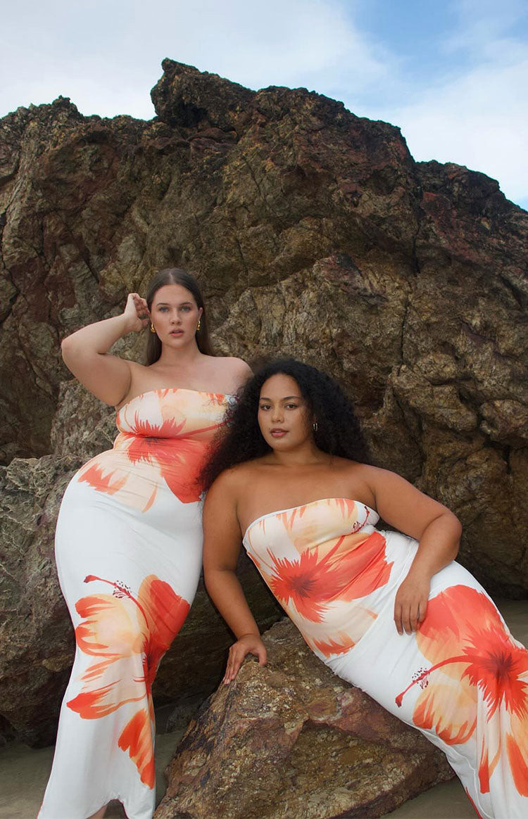 Ari White Floral Print Maxi Dress